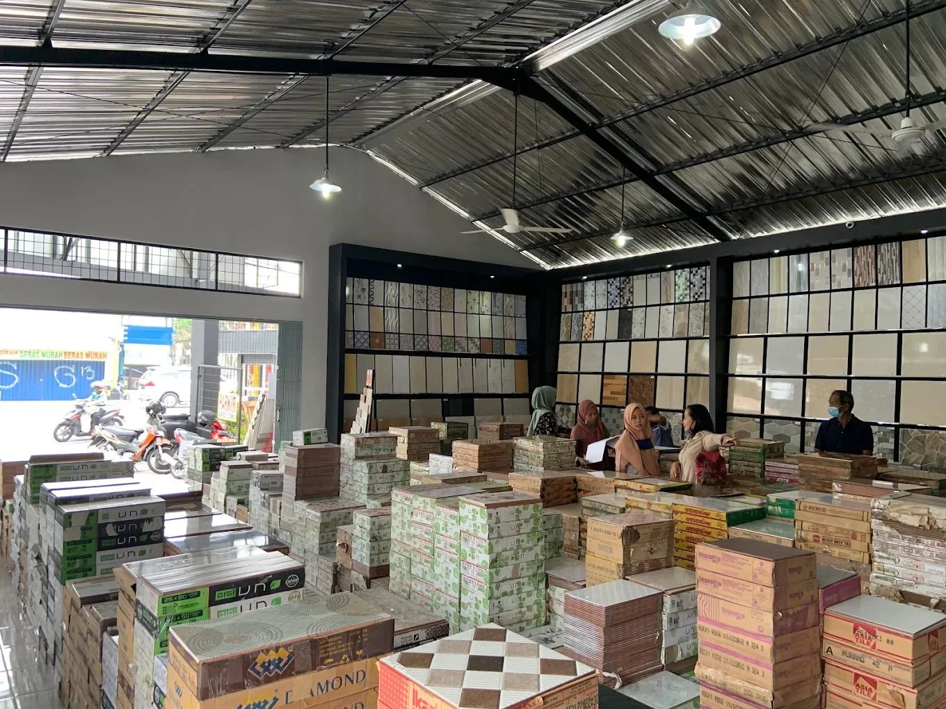 Toko Keramik Terdekat di Jogja dari Tempat Saya & Review