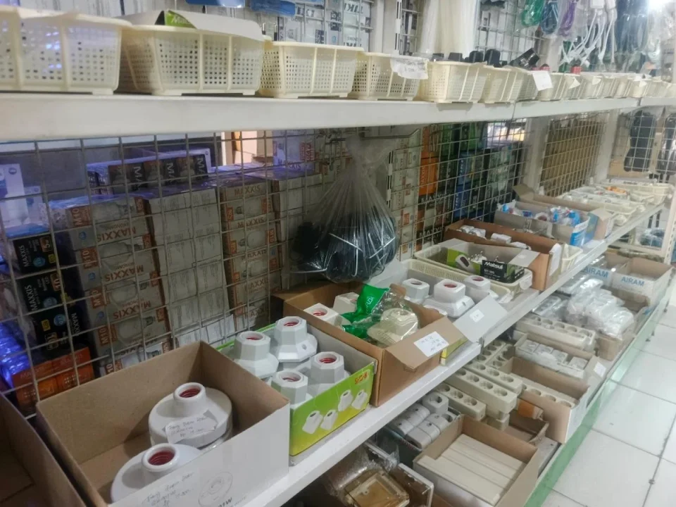Toko Listrik di Padang Terdekat dari Tempat Saya & Review