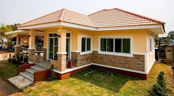 Atap Limasan Modern dengan Teras