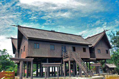 Ciri-Ciri Rumah Adat Betang Kalimantan Tengah