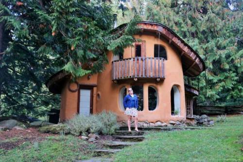 Cob House, Rumah dari Alam Buat Jiwa yang Damai