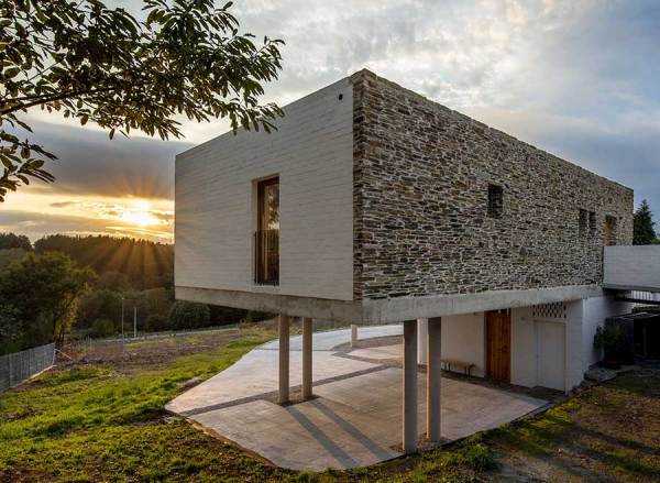 Desain Rumah Panggung Modern untuk Hunian