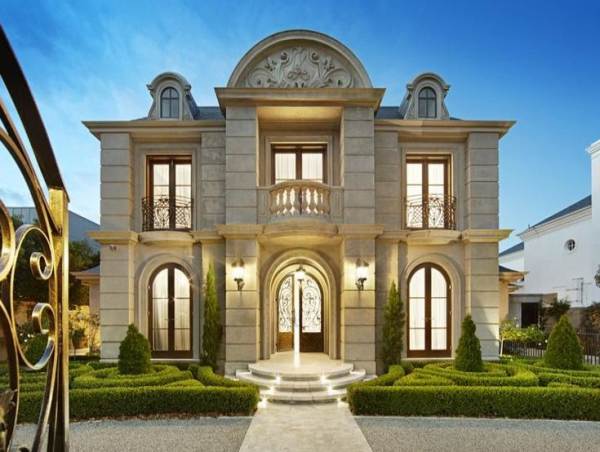 Eksterior Rumah Gaya Eropa Klasik
