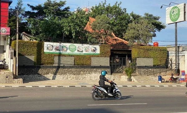 20 Tempat Makan Enak di Tangerang Kota yang Wajib Dicoba Pecinta Kuliner 9 Gado Gado Ria, BSD