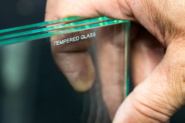10 Jenis Kaca Hunian yang Paling Banyak Digunakan: Rekomendasi Terbaik Tahun Ini 8 Jenis Kaca Tempered