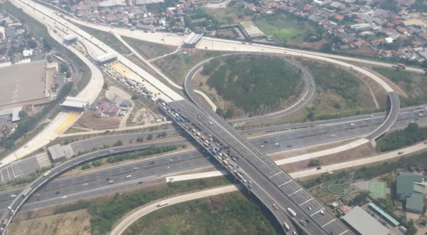 Lokasi dan Aksesibilitas Jalan Green Lake City Boulevard