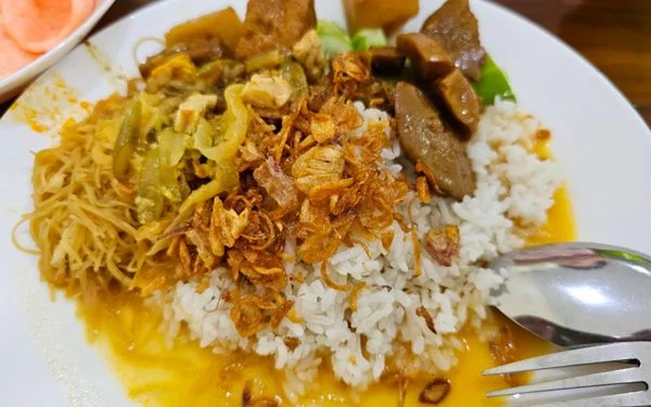 Nasi Uduk Encim Sukaria