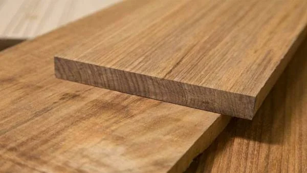 Papan Kayu dari Pohon Jati