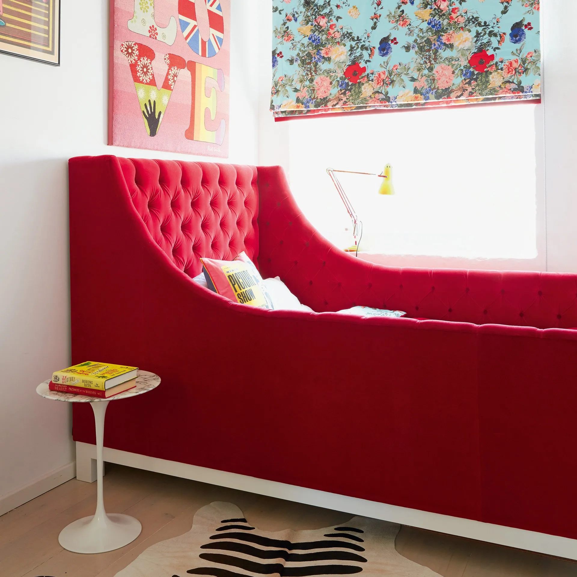 22 Desain Kamar Untuk Anak Perempuan yang Cantik 22 Tempat Tidur Khusus dengan Desain Sofa Panjang