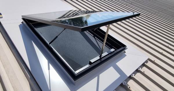 Ventilasi Atap (Skylight Vent)