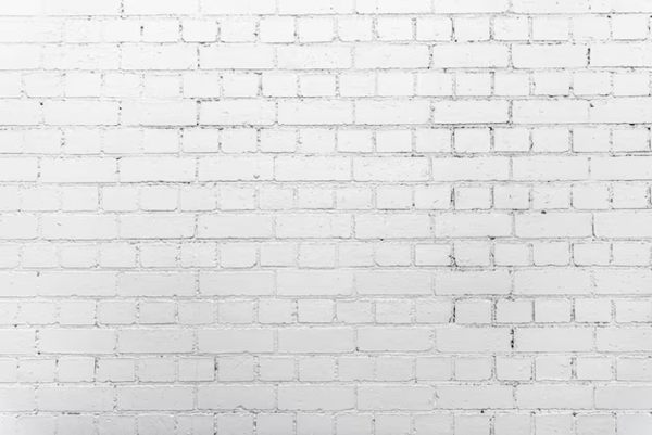20 Wallpaper Ruang Makan Impian yang Bikin Suasana Makan Makin Nyaman! 10 Wallpaper putih bertekstur bata